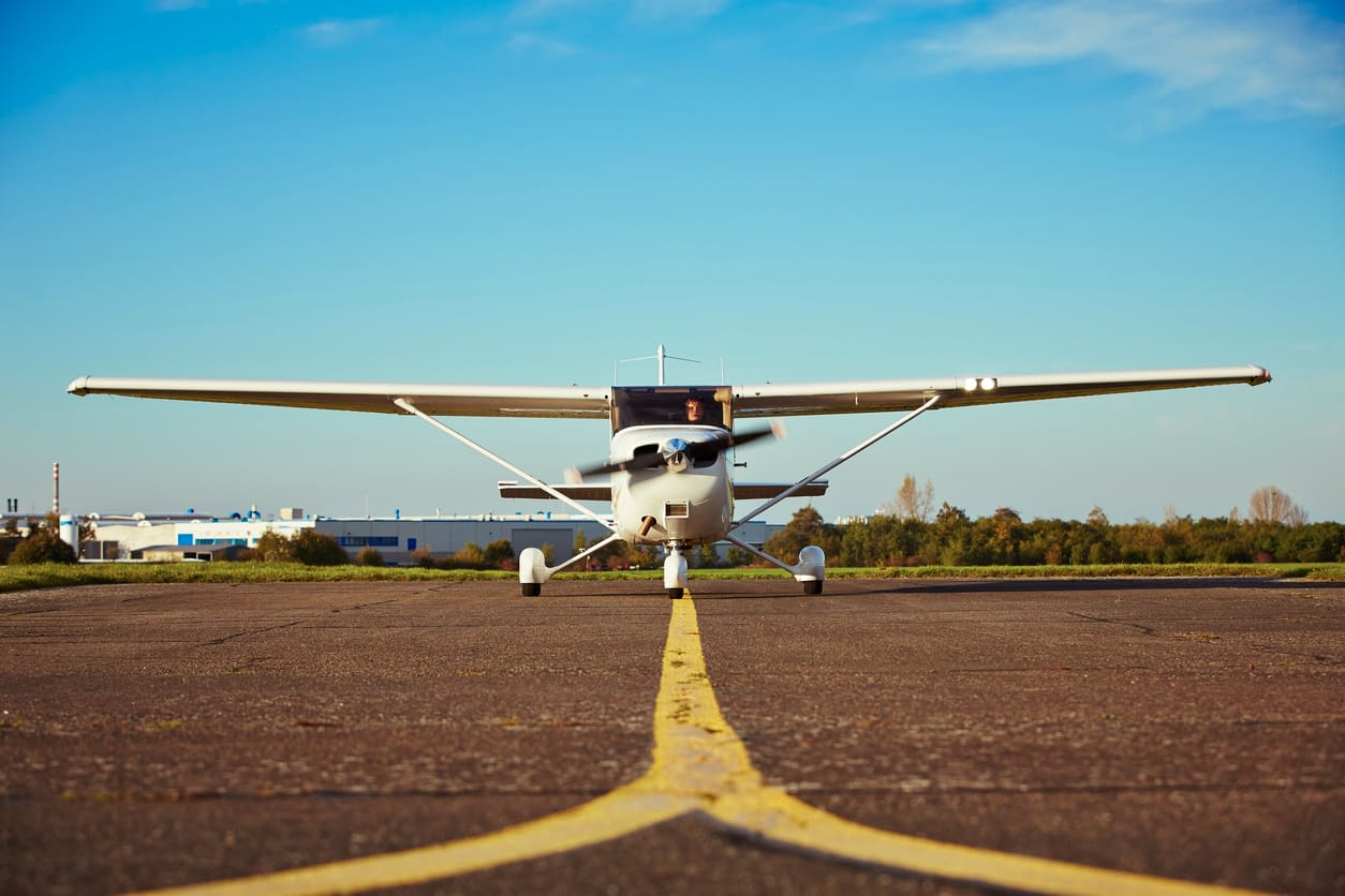 Aircraft Taxiing Tips Flight School Adventure